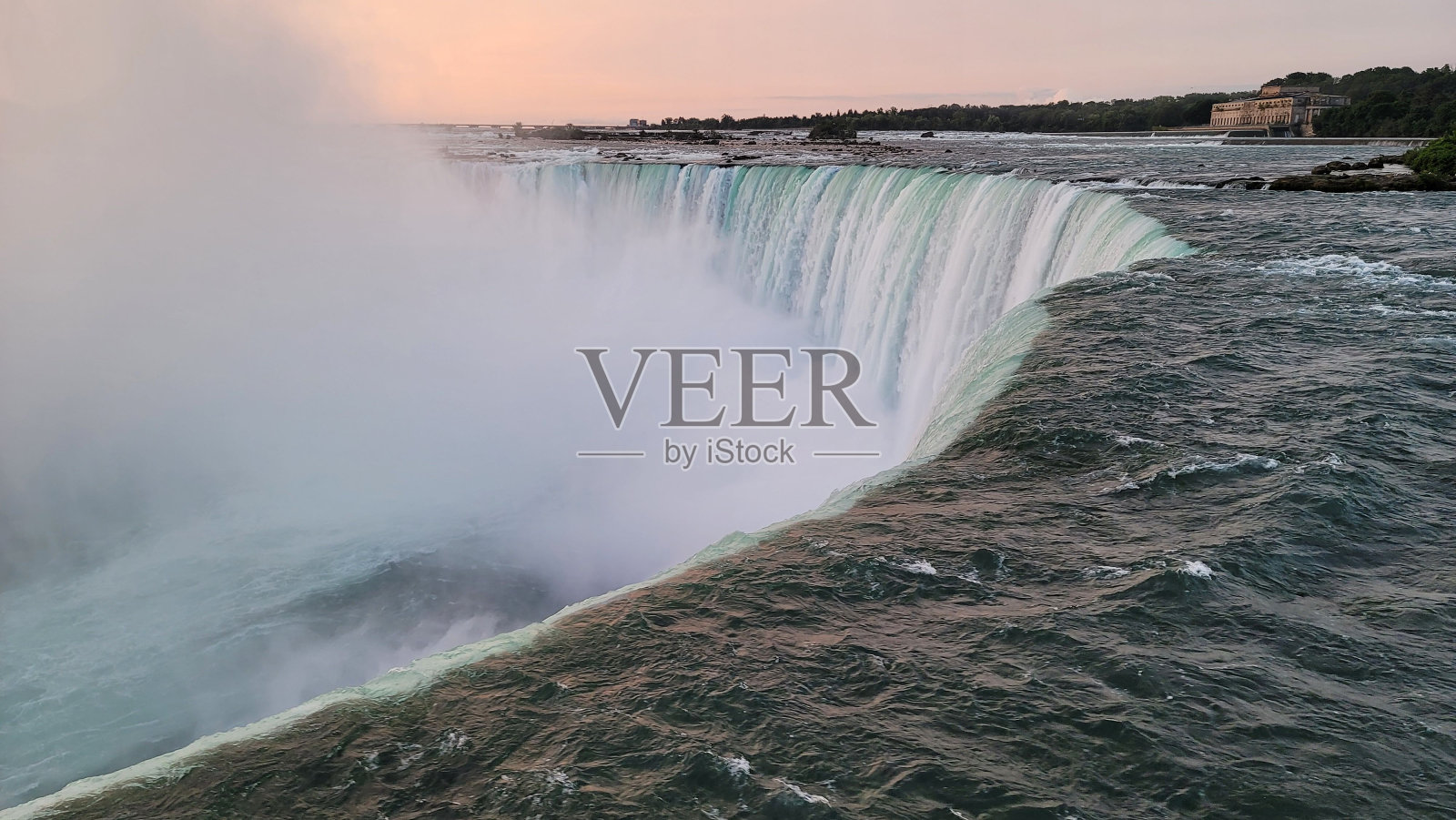 加拿大尼亚加拉大瀑布的金色日出美景照片摄影图片