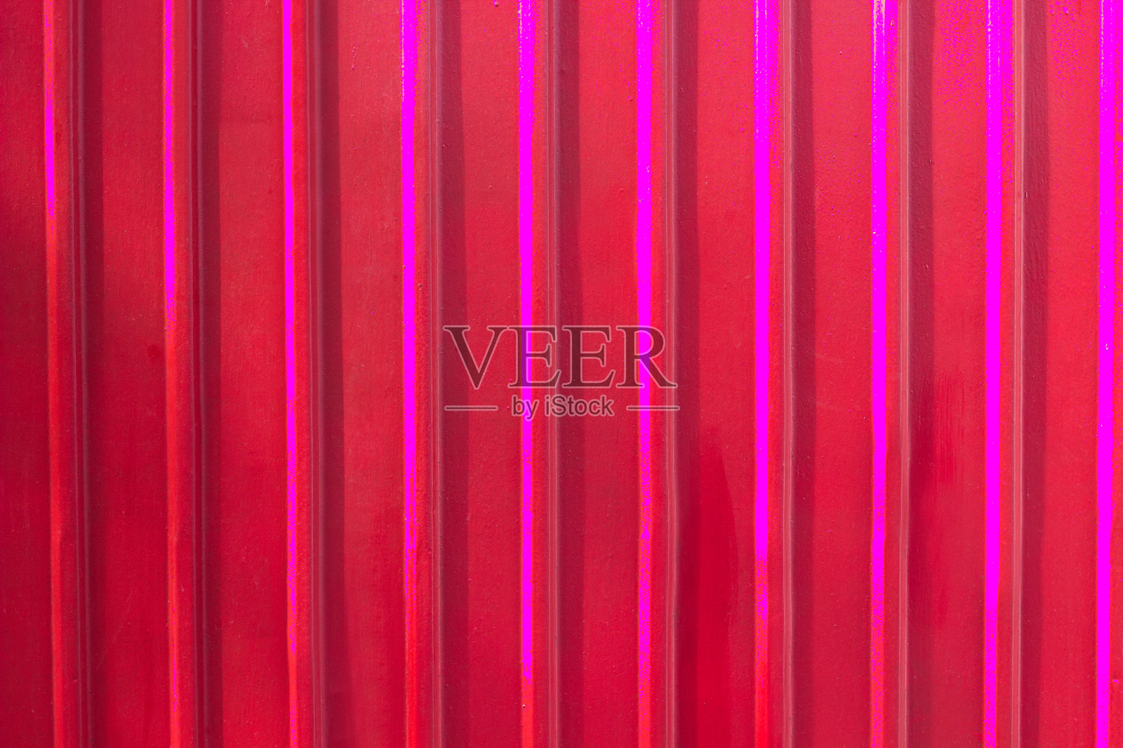 粉红色金属卷帘门背景照片摄影图片