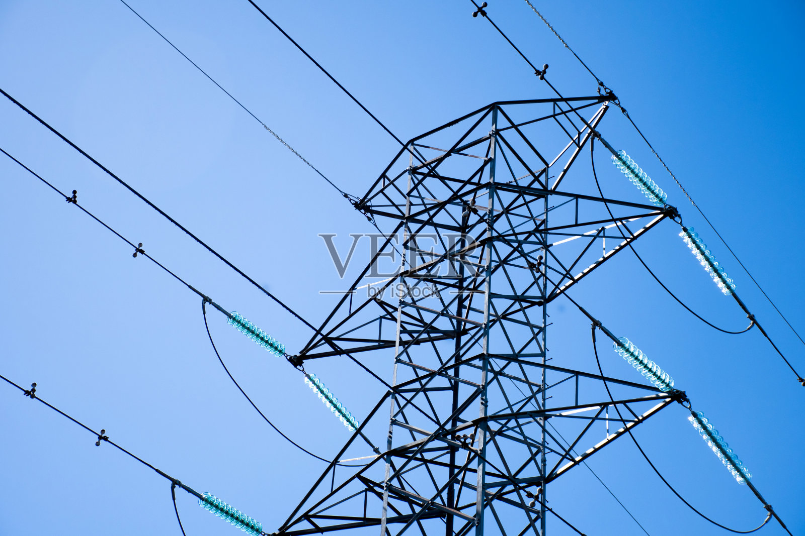 澳大利亚高压输电网络线路。双回路钢杆杆塔照片摄影图片