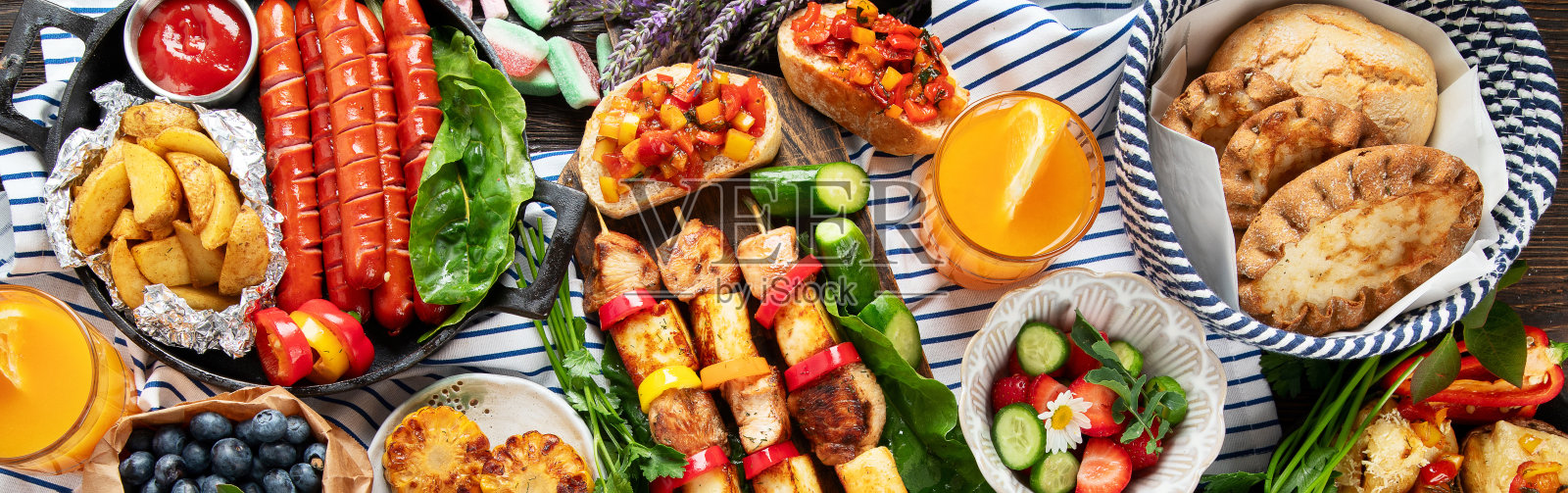 夏季烧烤或野餐食品的概念。照片摄影图片