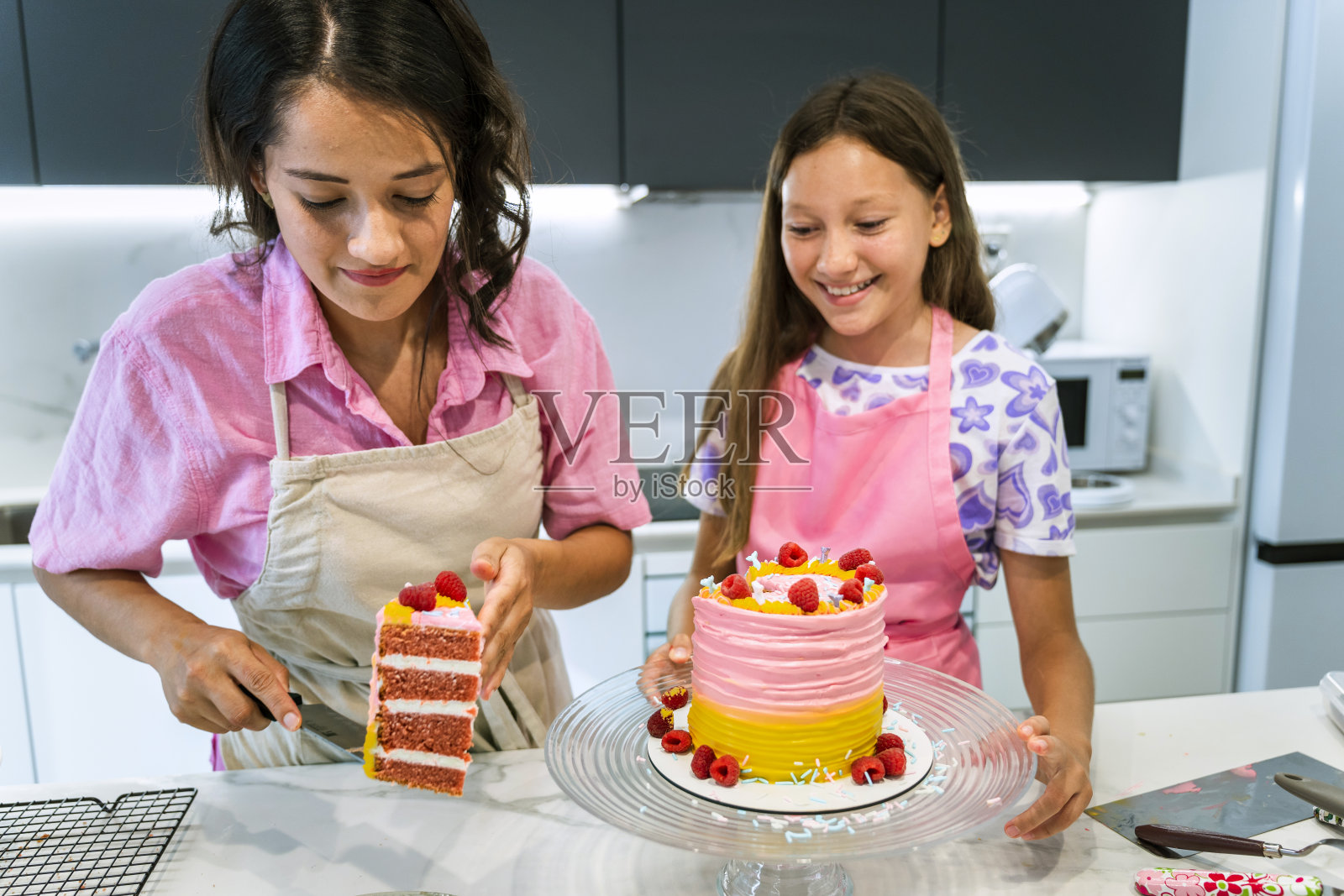 传授烹饪智慧:哥伦比亚红丝绒烘焙时间照片摄影图片