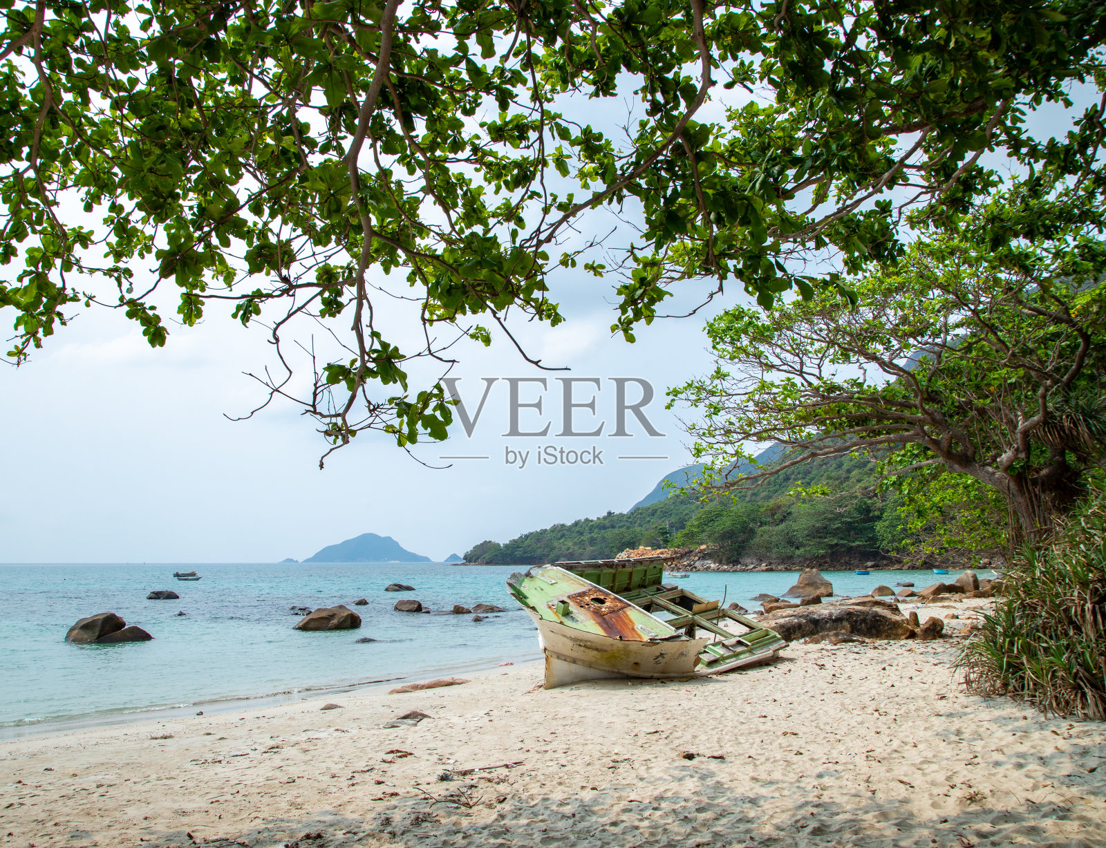 未受污染的海滩与沉船,Con岛,Con Son岛,巴里翁头省照片摄影图片