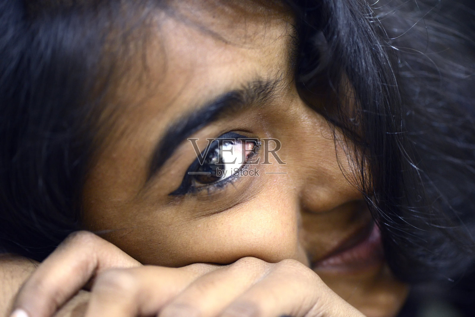 漂亮的印度女孩照片摄影图片