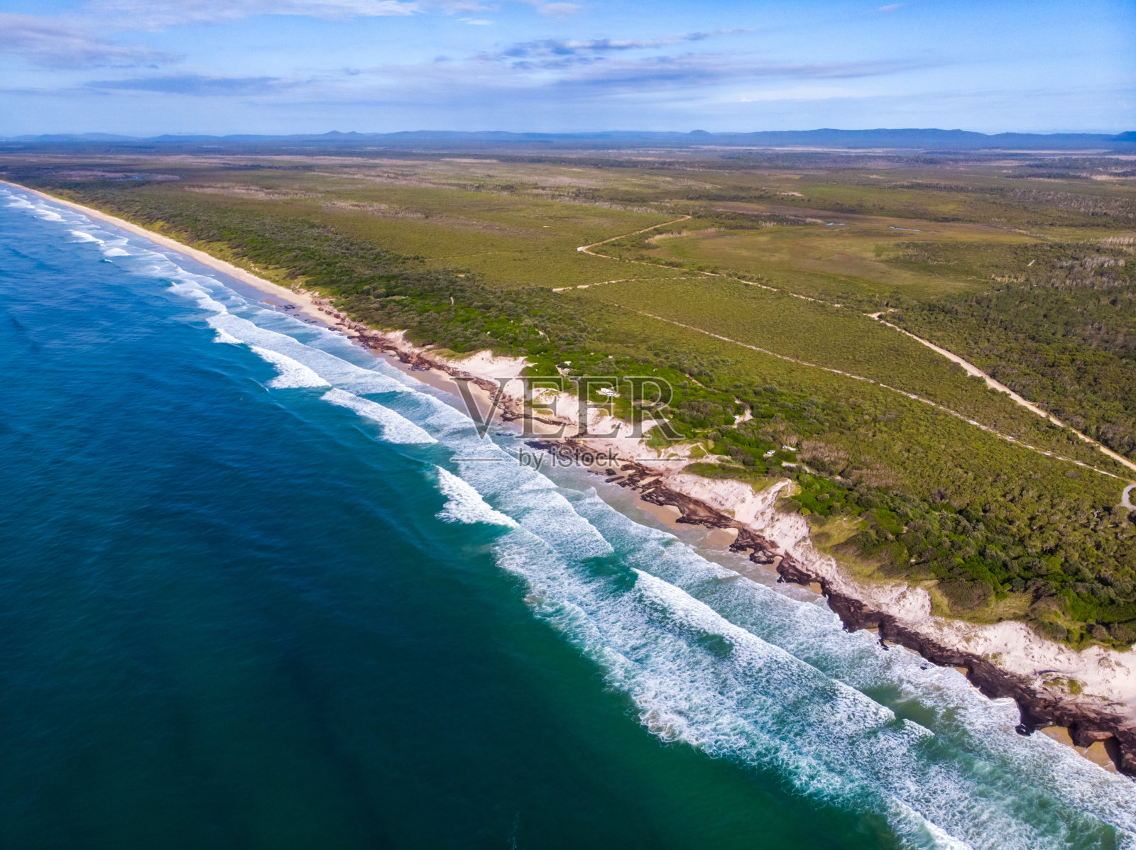 澳大利亚偏远海滩的空中(无人机)景观照片摄影图片