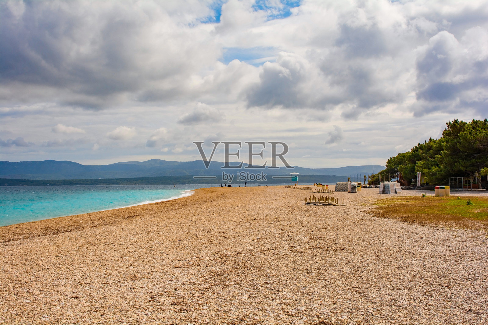 克罗地亚布拉克岛上的Zlatni Rat照片摄影图片