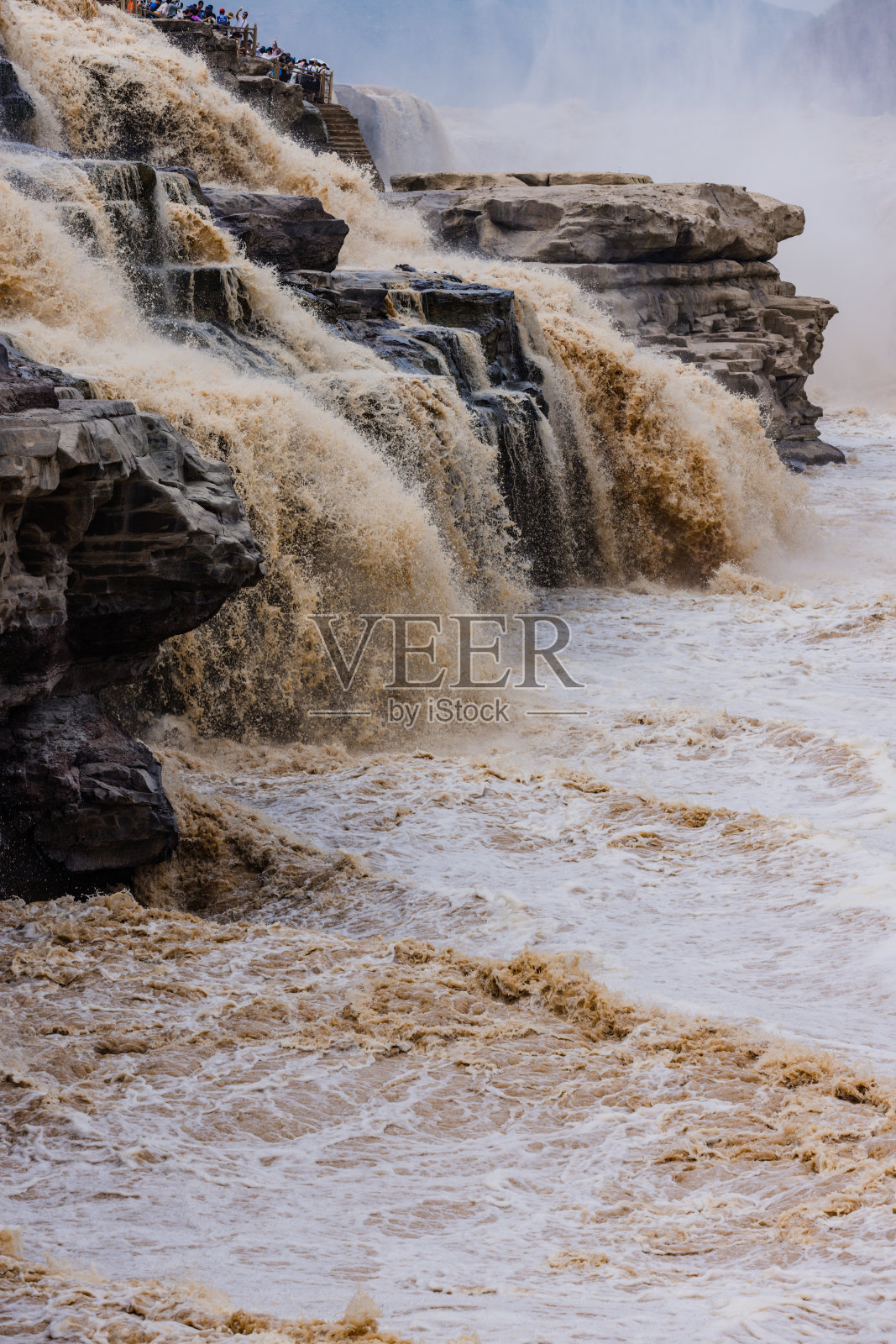 壶口瀑布人像版照片摄影图片