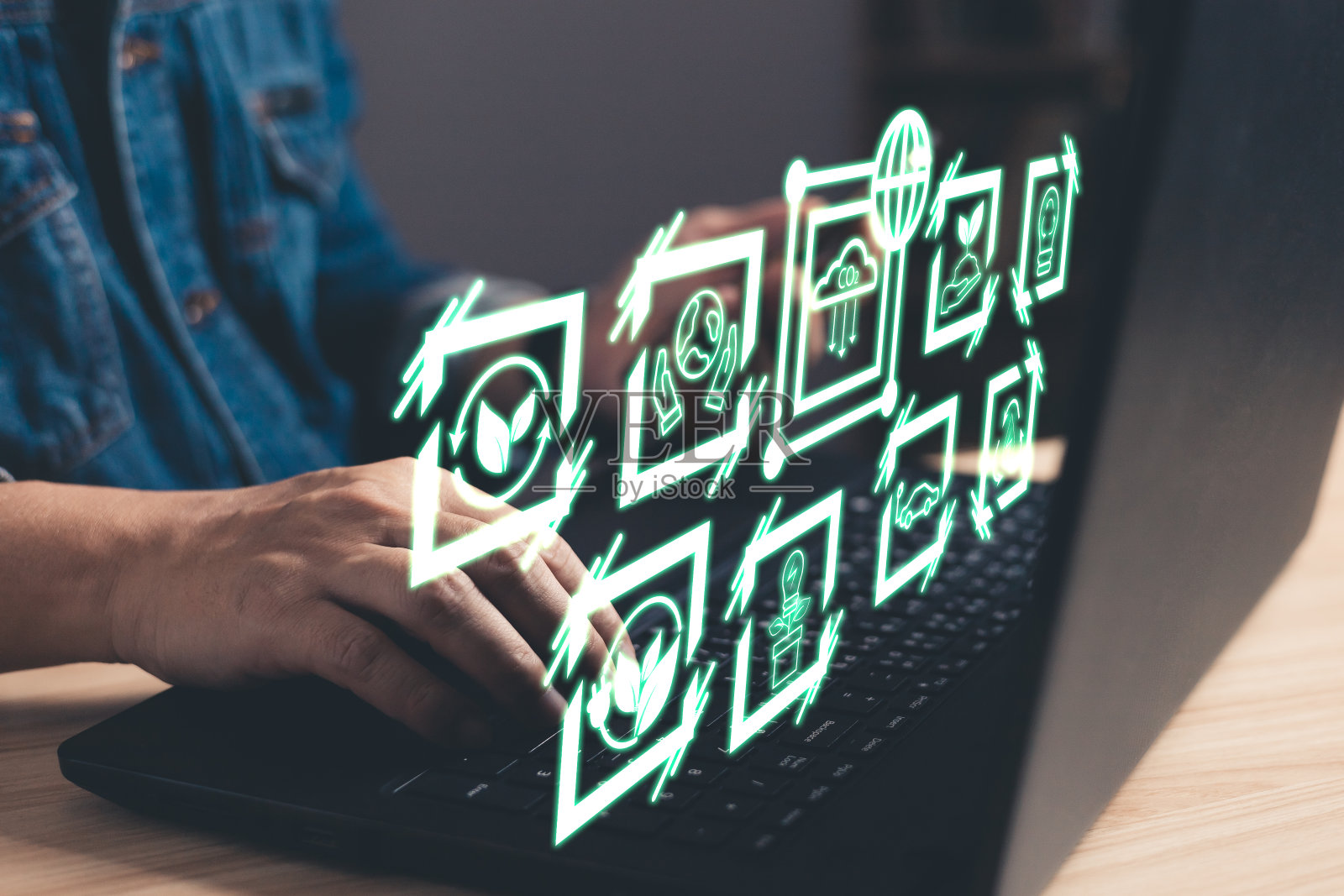 人用软件节约能源、减少全球变暖、气候变化、生态友好型投资、ESG环境社会治理、绿色商业创新和可持续发展理念。照片摄影图片