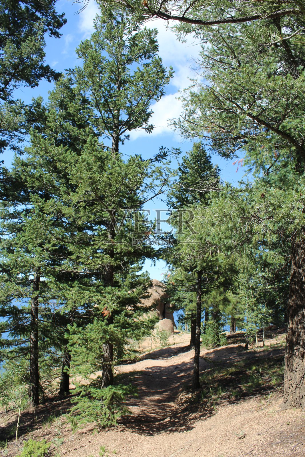 山间的小路照片摄影图片