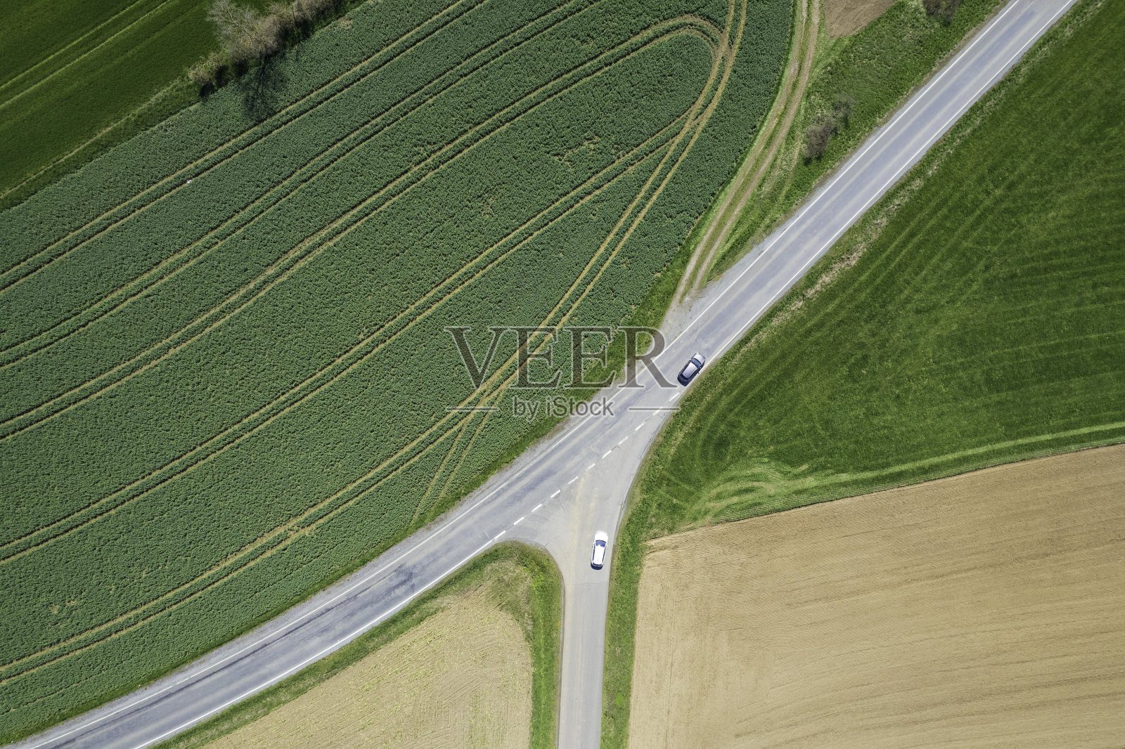 乡村景观中的乡村道路(航拍)照片摄影图片