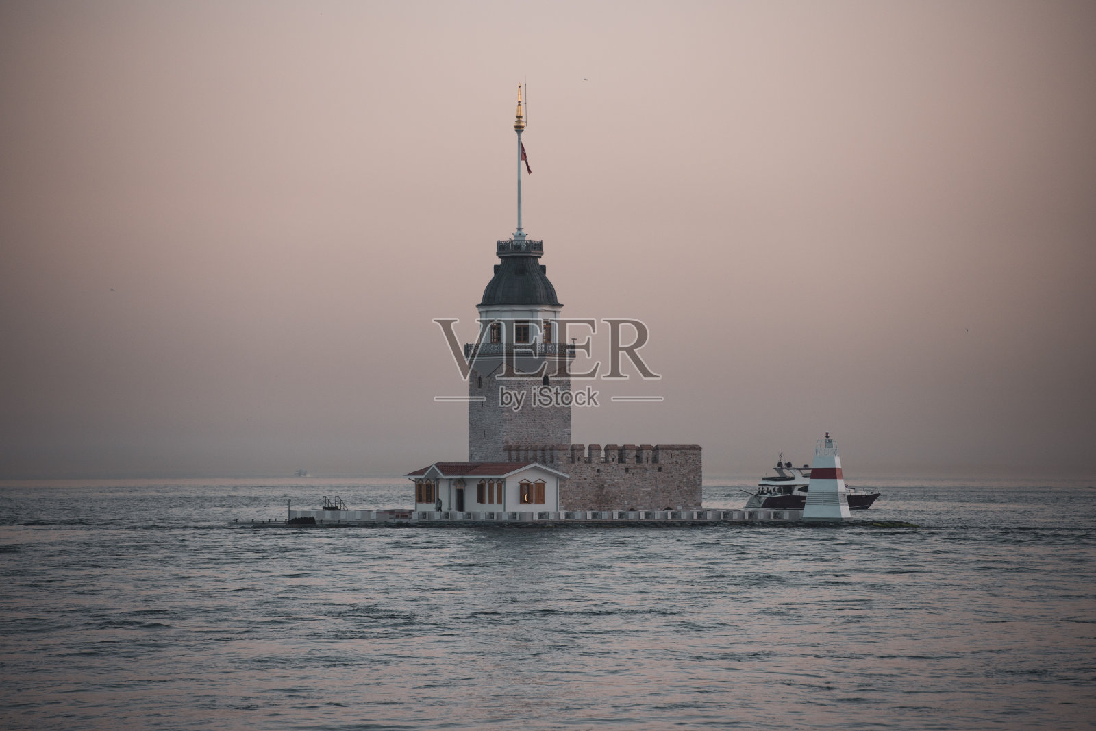 土耳其伊斯坦布尔的少女塔照片摄影图片