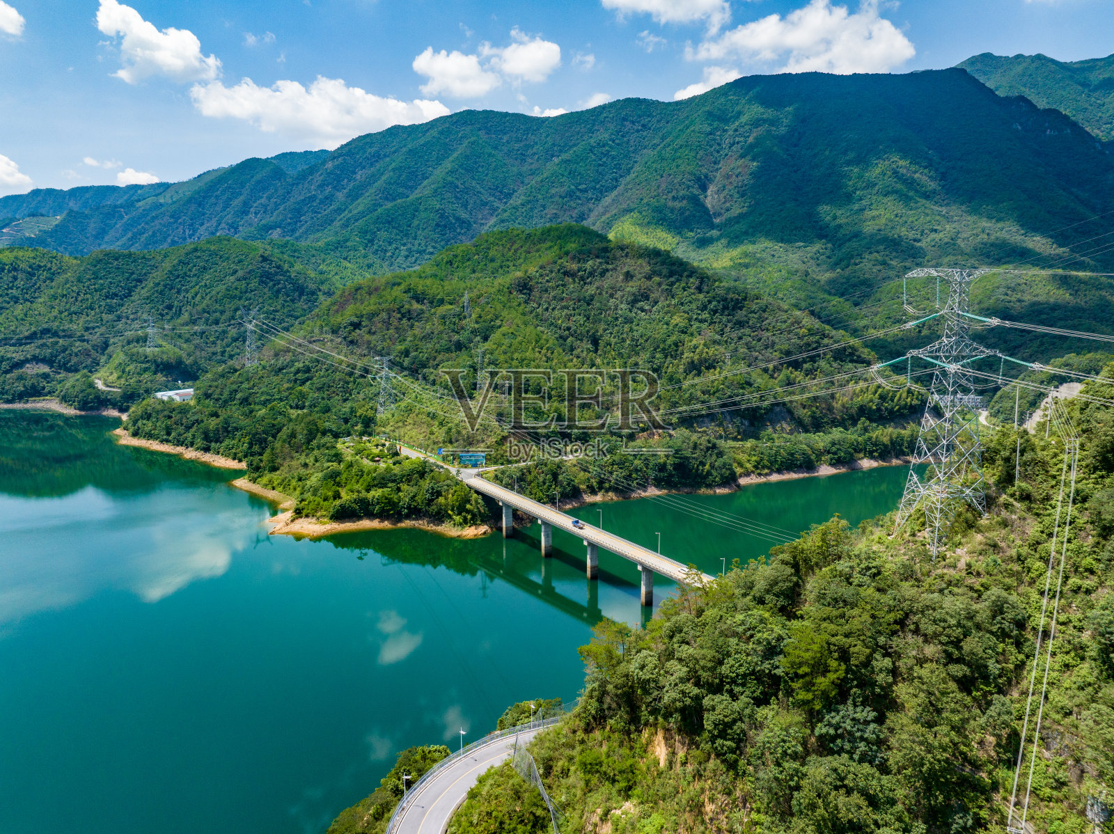 山区大型水库的航空摄影照片摄影图片