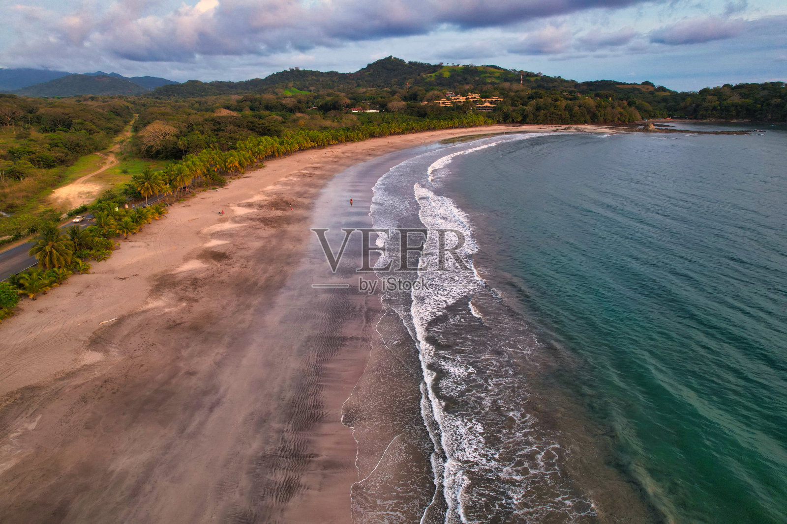 热带天堂鸟瞰图。无人驾驶飞机的照片照片摄影图片