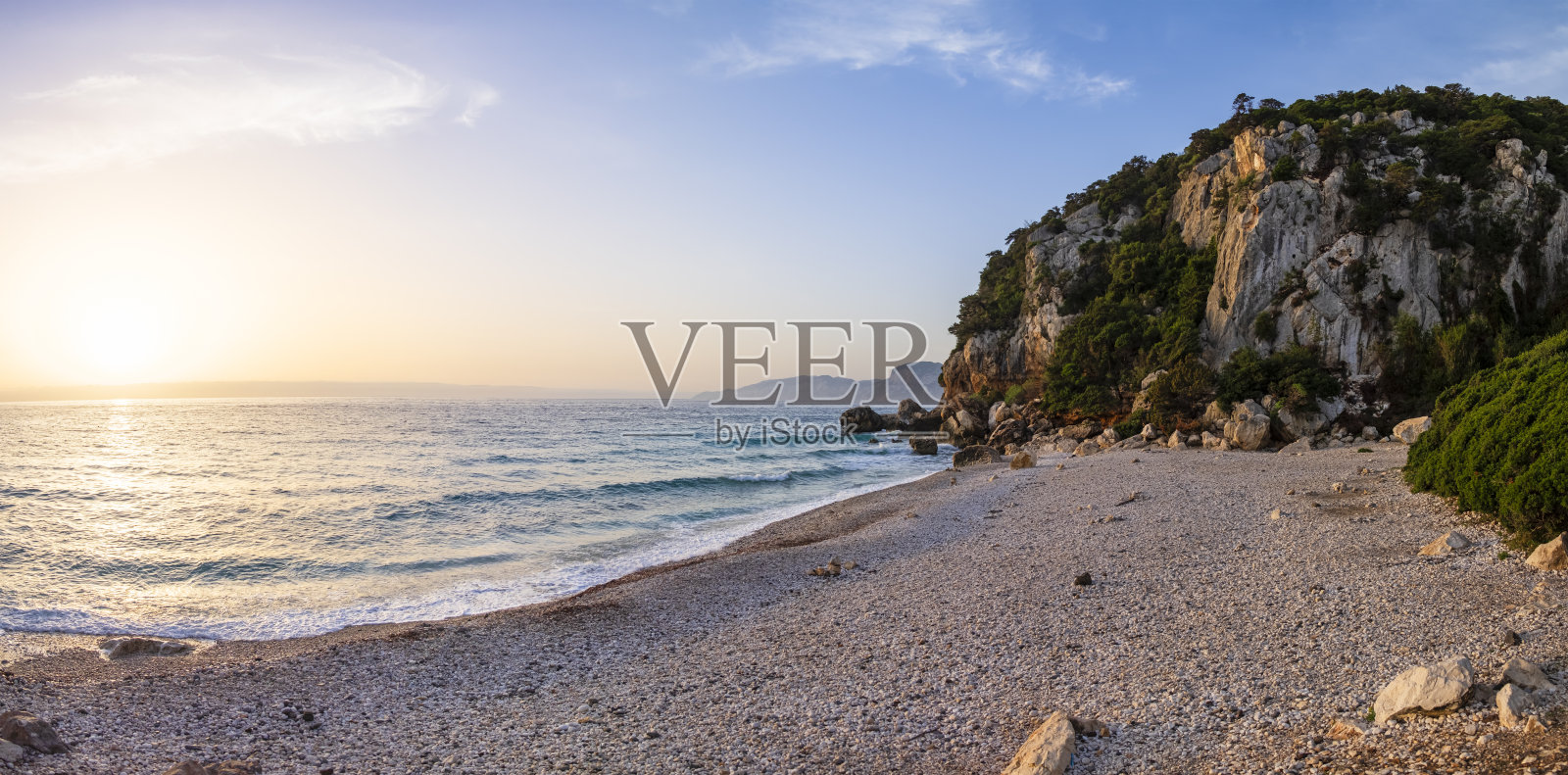 卡拉富力,位于意大利撒丁岛东海岸奥罗塞湾的一个受保护的海湾照片摄影图片