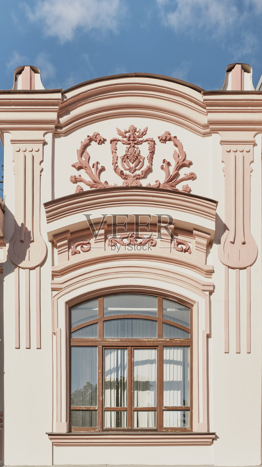 19世纪俄罗斯喀山老鞑靼定居点的窗口。照片摄影图片