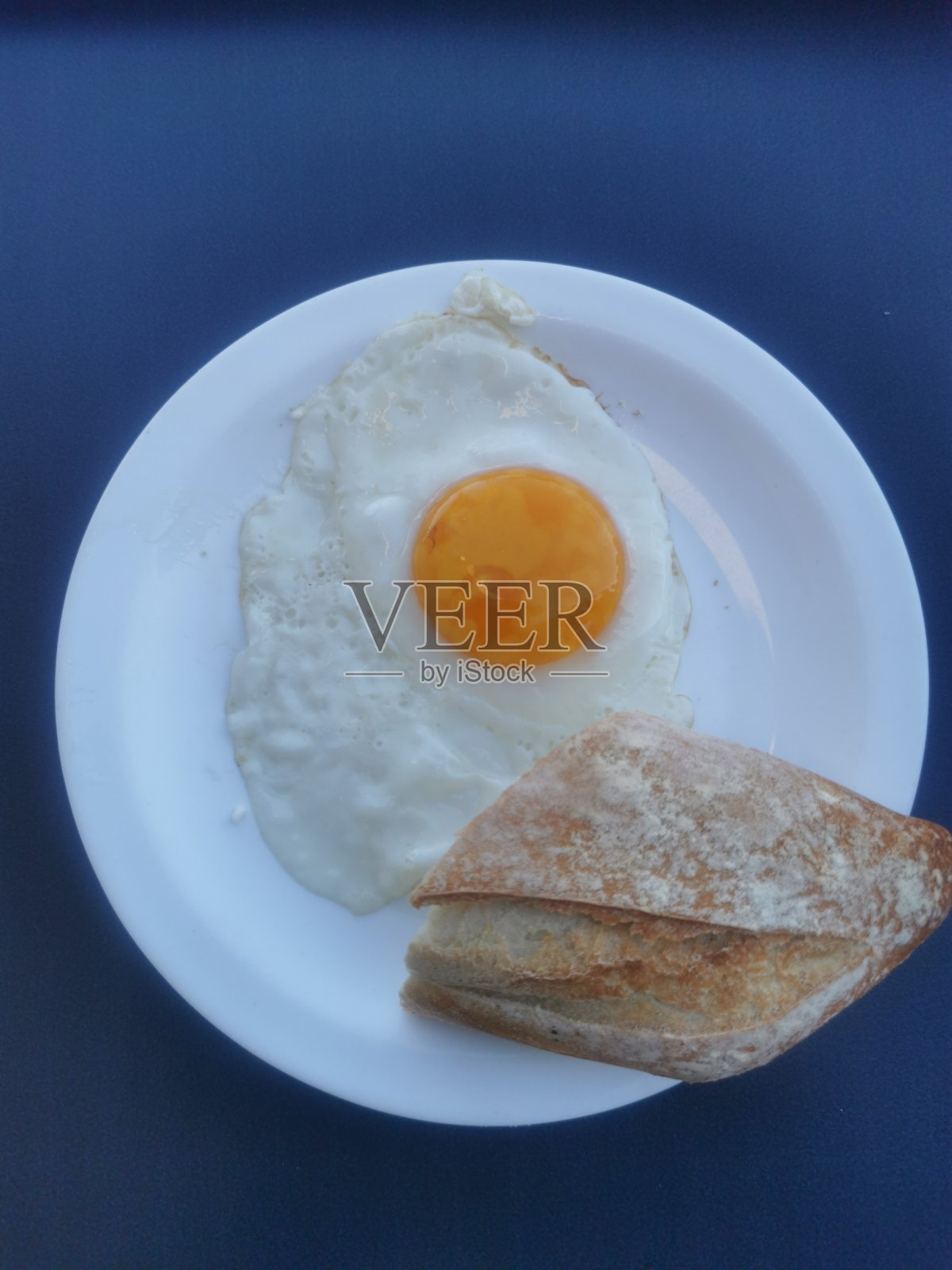 煎蛋和面包照片摄影图片