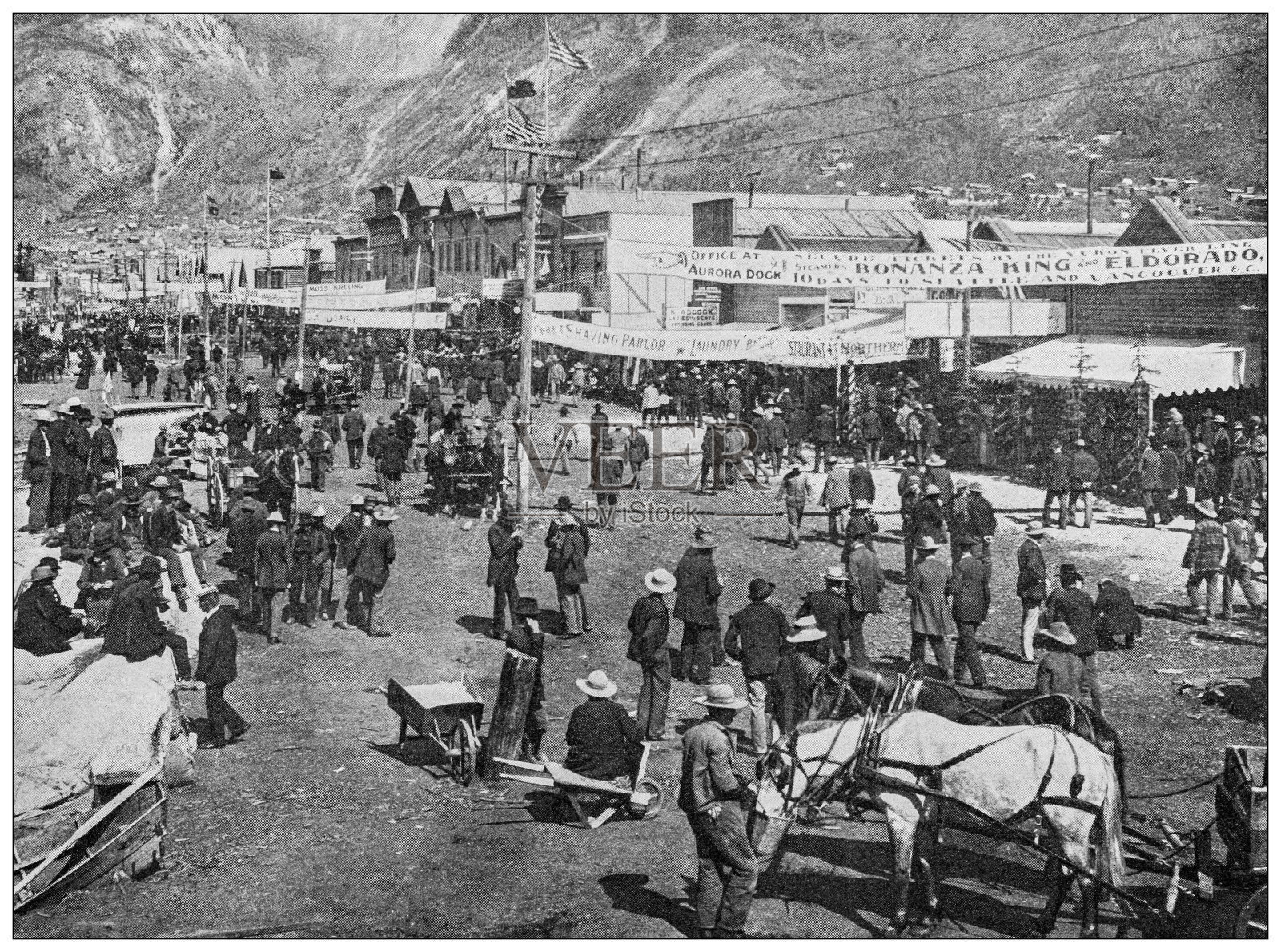 古董照片:克朗代克淘金热,道森前街插画图片素材