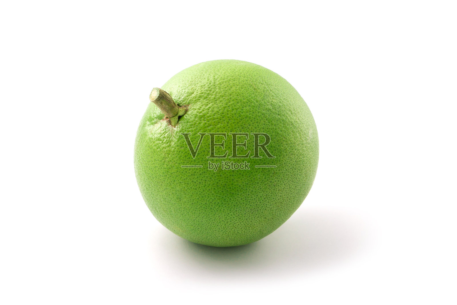 白色背景上孤立的新鲜柚子。照片摄影图片