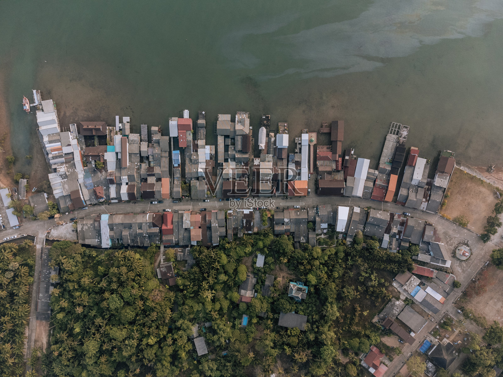 兰达岛的斯里拉雅鸟瞰图照片摄影图片