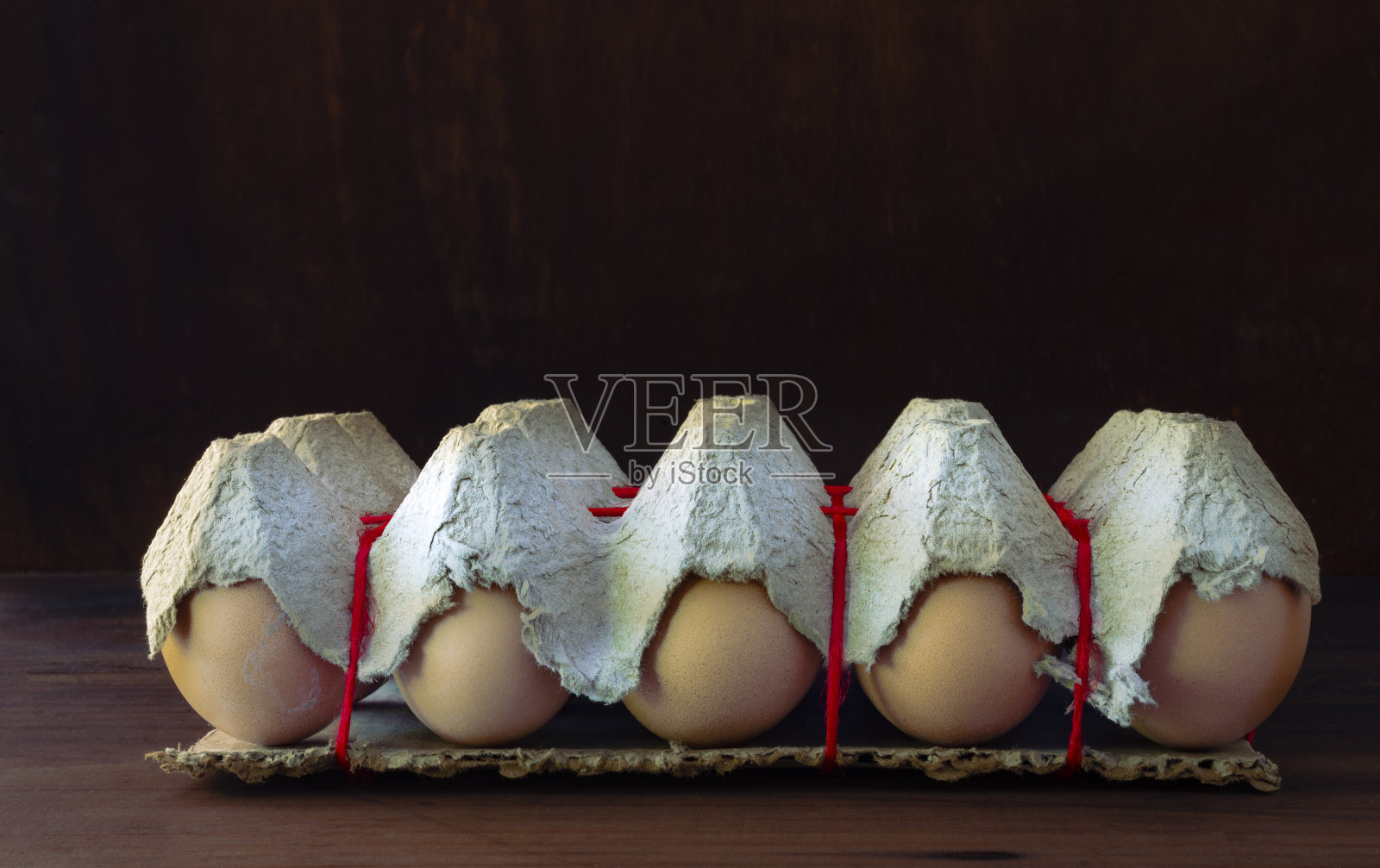 盒装鲜鸡蛋照片摄影图片