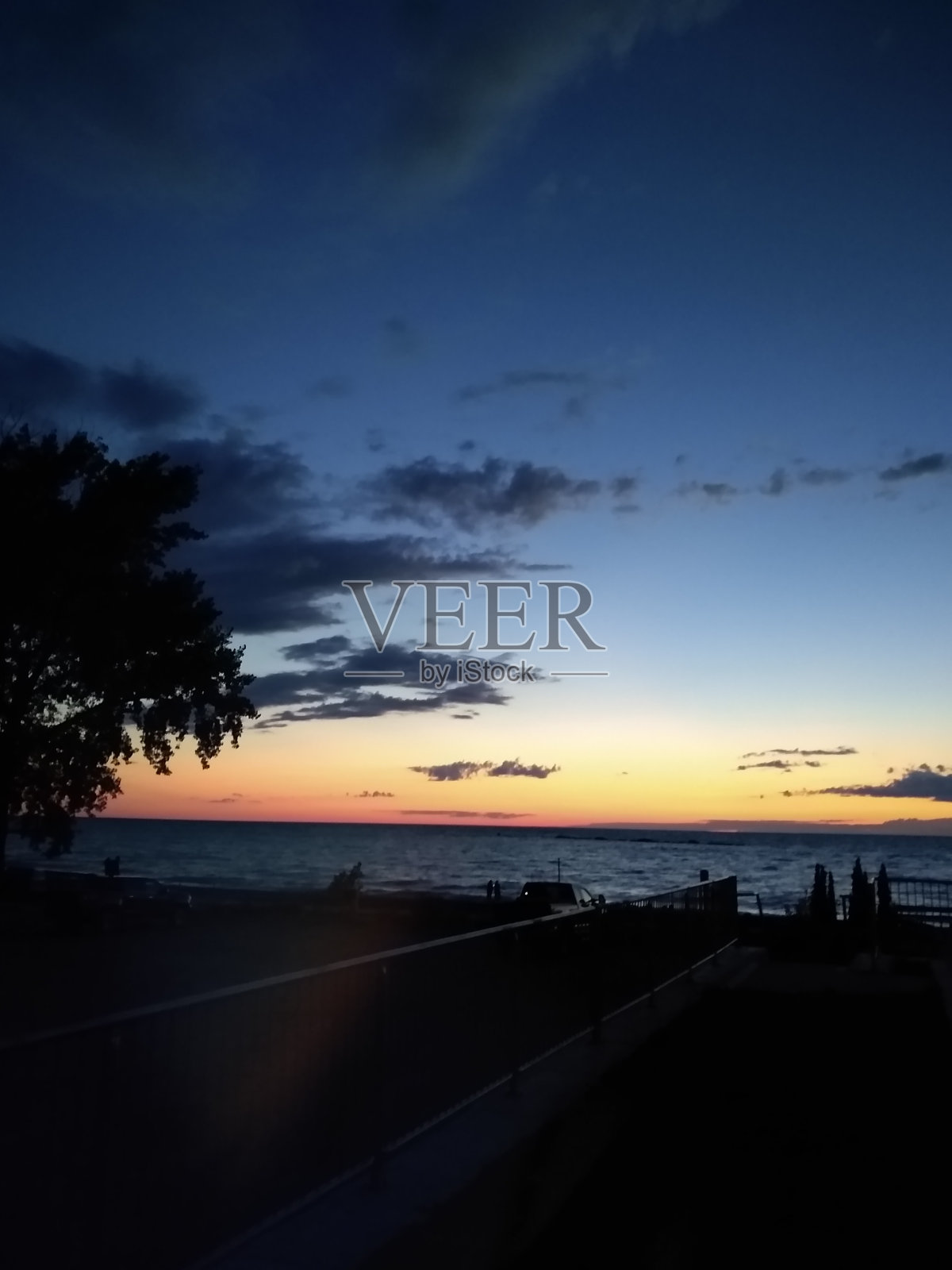 休伦湖湖岸日落照片摄影图片