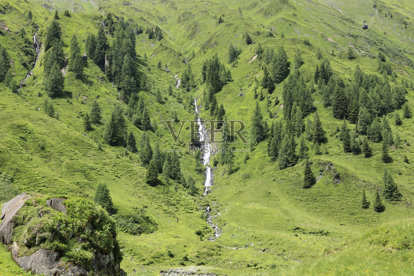 卡普伦附近的阿尔卑斯山景色照片摄影图片