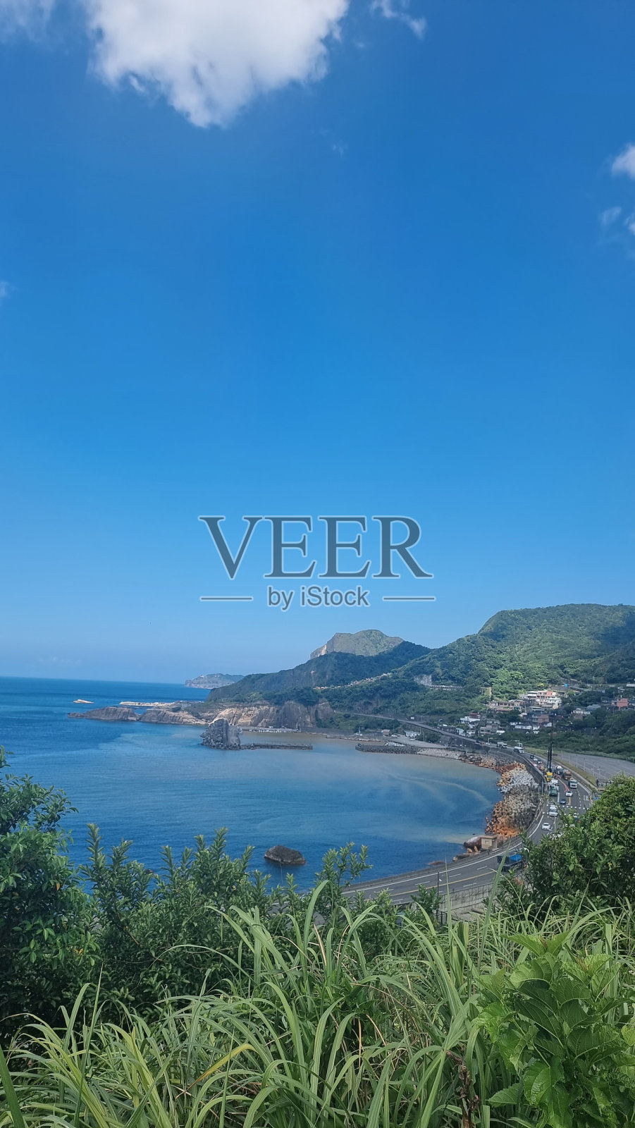 海里的水有两种颜色照片摄影图片