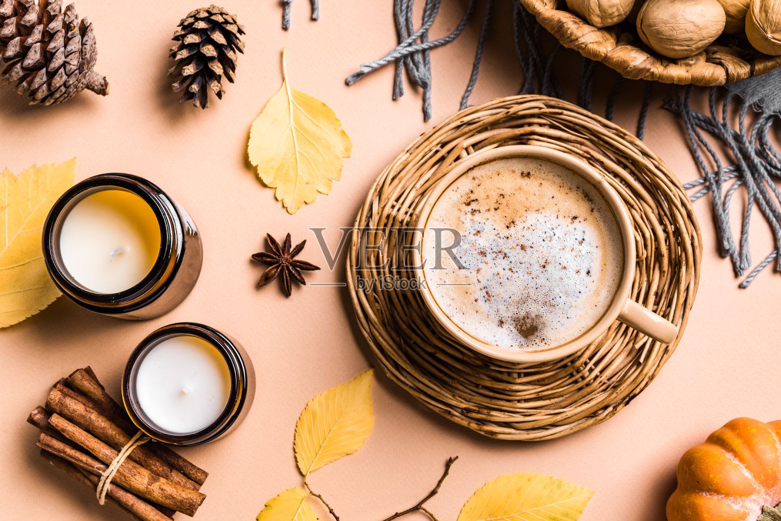 秋天的背景与南瓜香料咖啡照片摄影图片