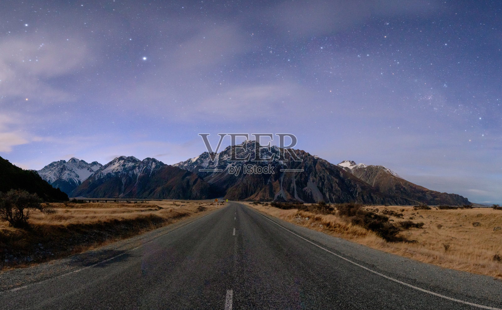 新西兰库克山路上的星星照片摄影图片