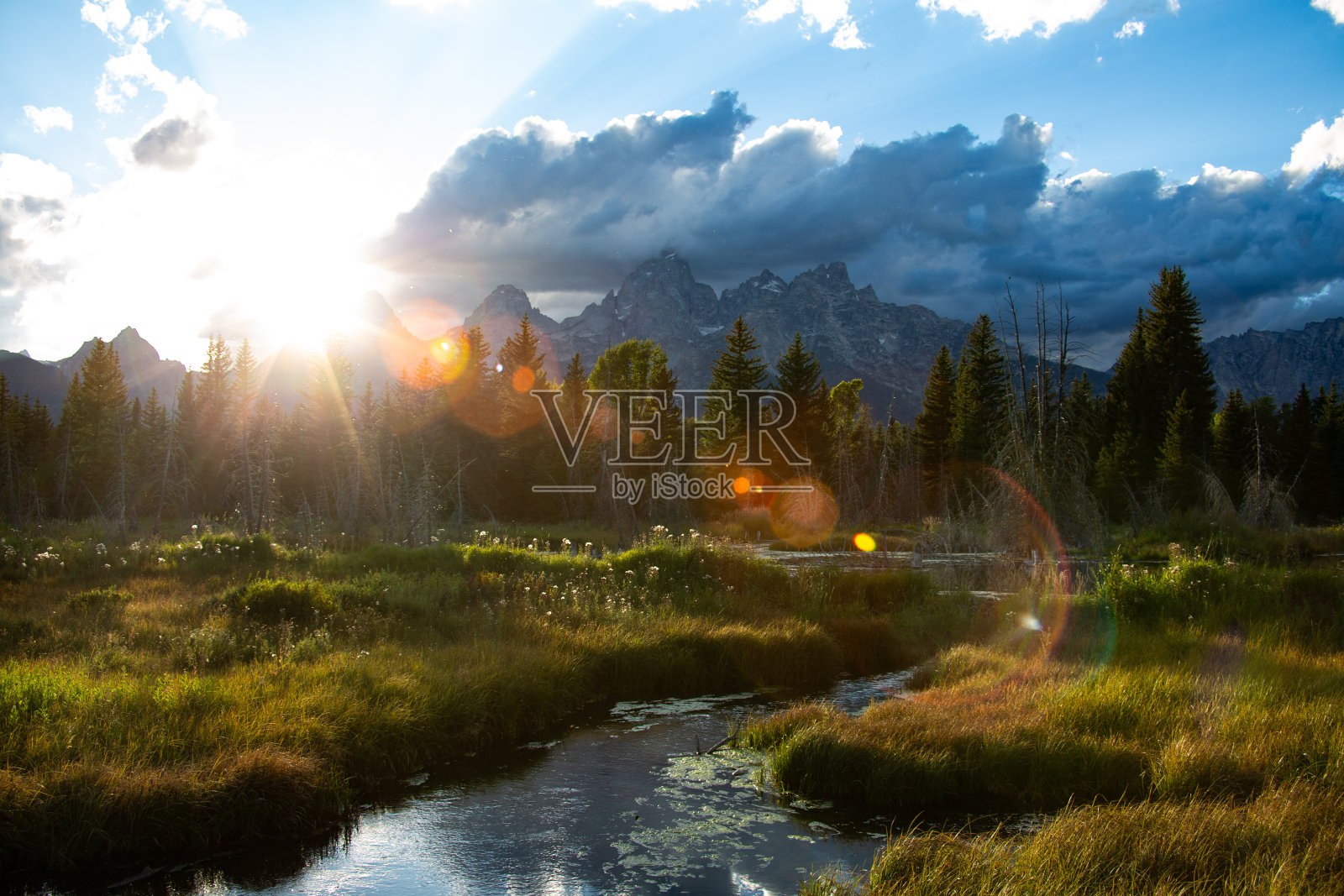 施瓦巴赫机场的日落照片摄影图片