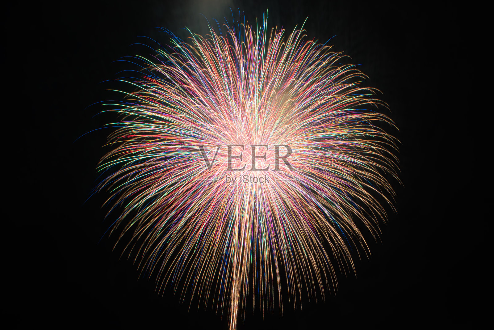 日本新潟市片凯市的烟花照片摄影图片