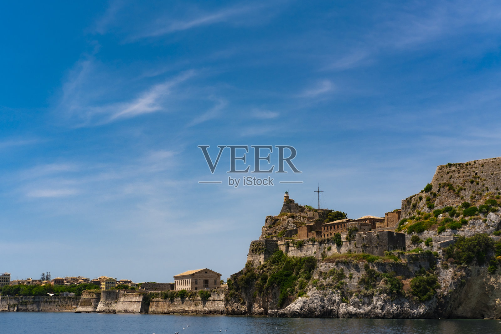 科孚岛从海上俯瞰威尼斯堡垒,热门旅游目的地,令人惊叹的景观,蓝天,水,博物馆照片摄影图片