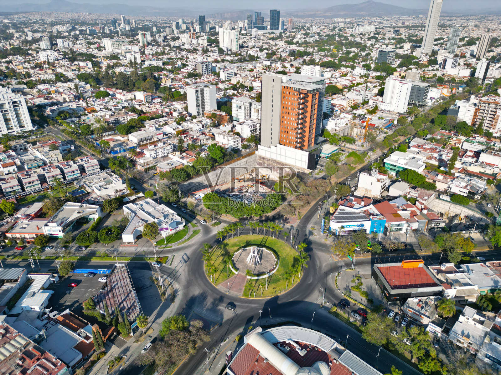 格洛丽塔佩德罗奥加松在瓜达拉哈拉迷人的空中无人机图像照片摄影图片