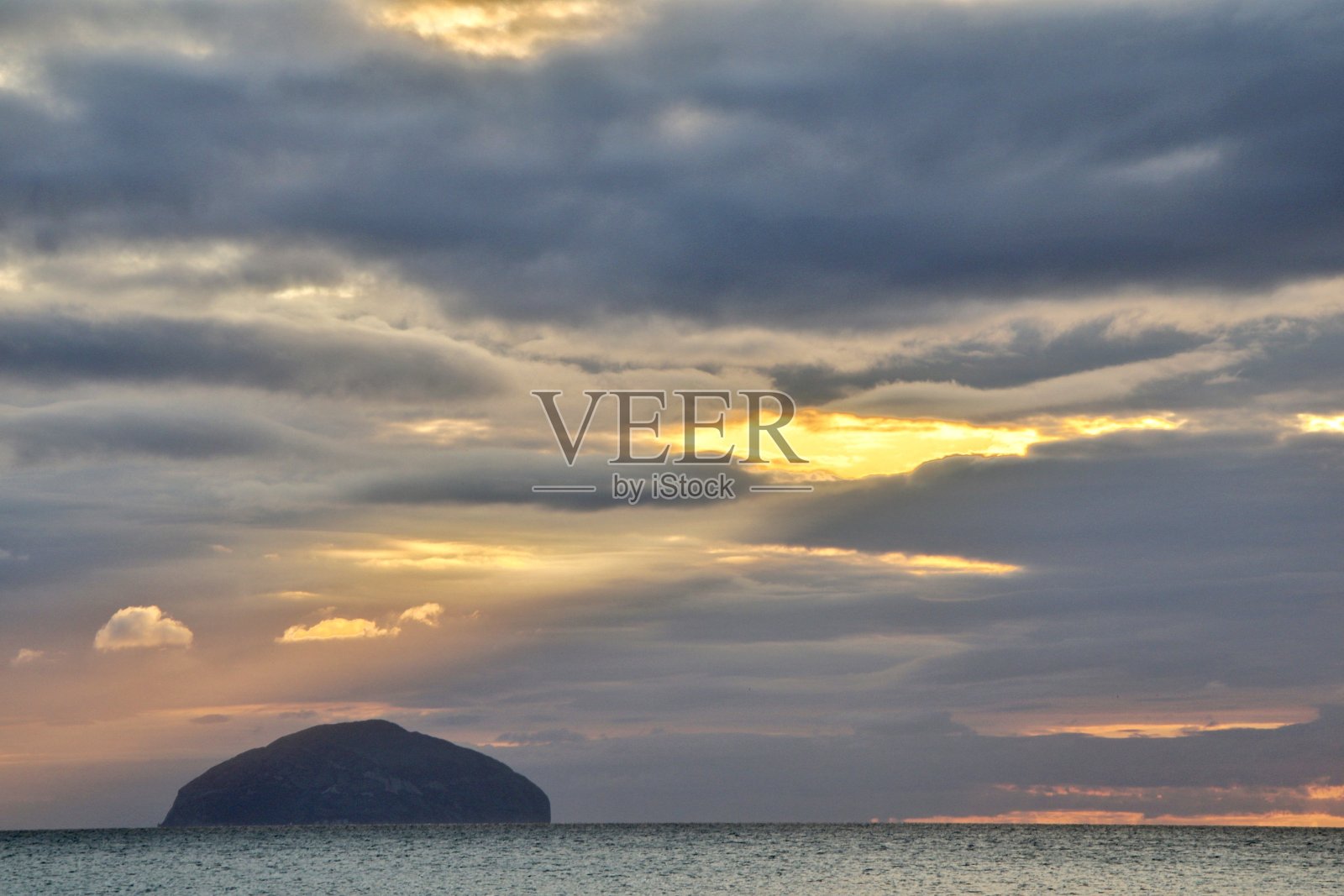 爱尔兰海沿岸的日落照片摄影图片