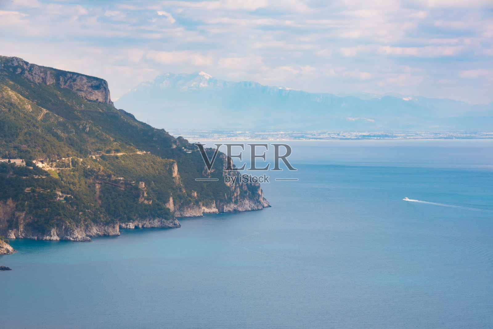 意大利阿马尔菲海岸全景。地中海沿岸景观照片摄影图片