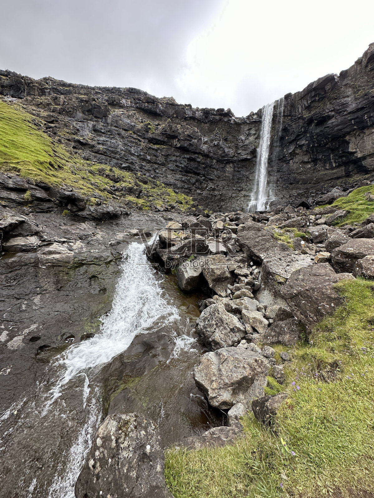 法罗群岛的瀑布照片摄影图片