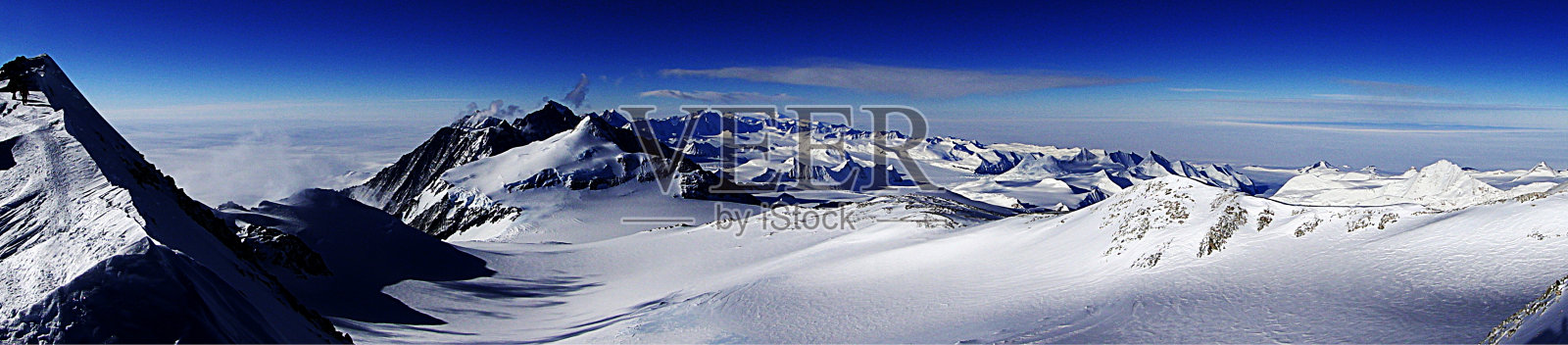 南极洲文森山登山探险队照片摄影图片