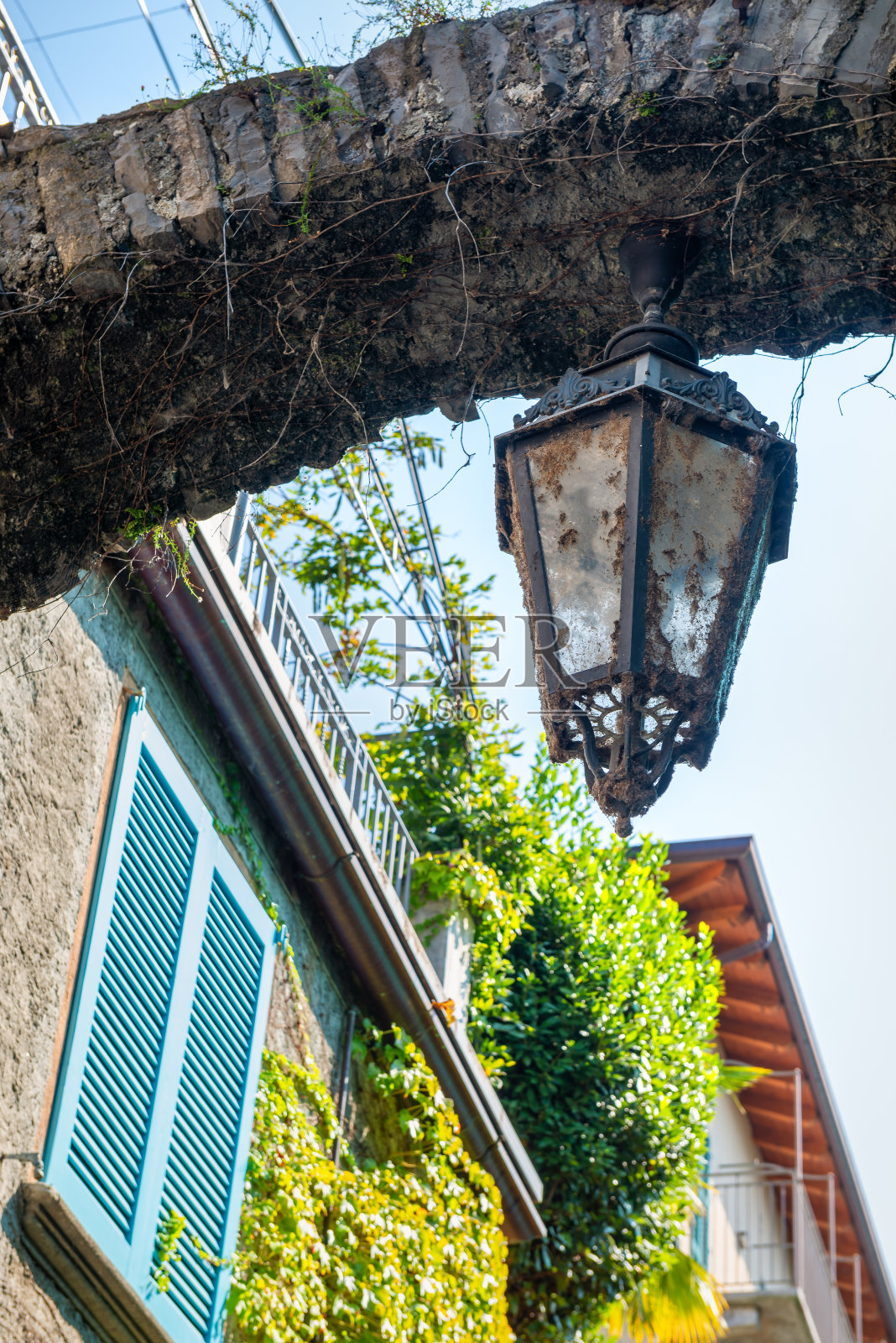 瓦列纳的老街照片摄影图片