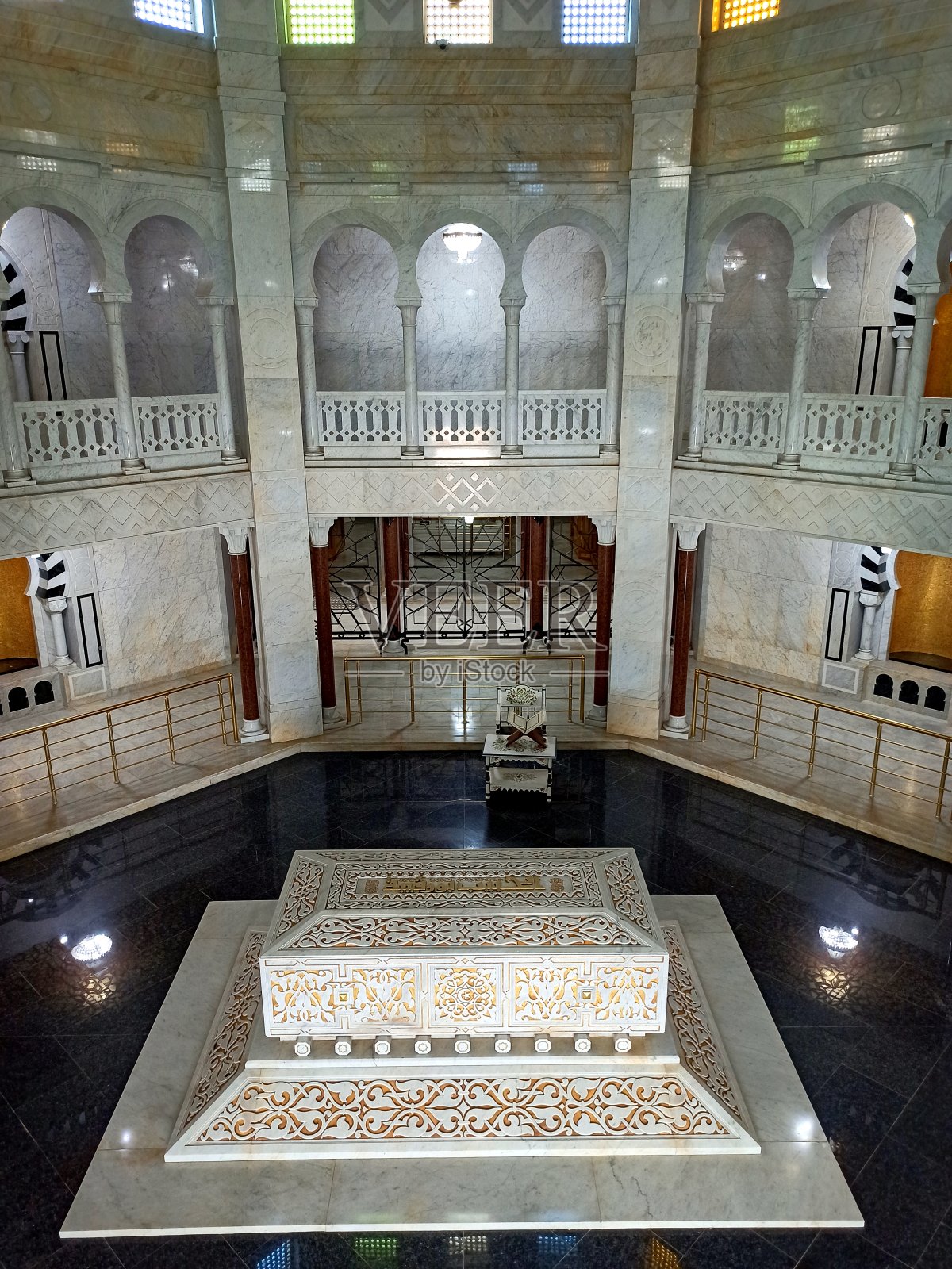 哈比卜·布尔吉巴清真寺和广场照片摄影图片