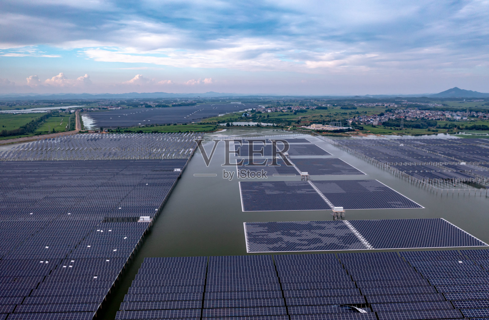 太阳能场景航拍照片摄影图片