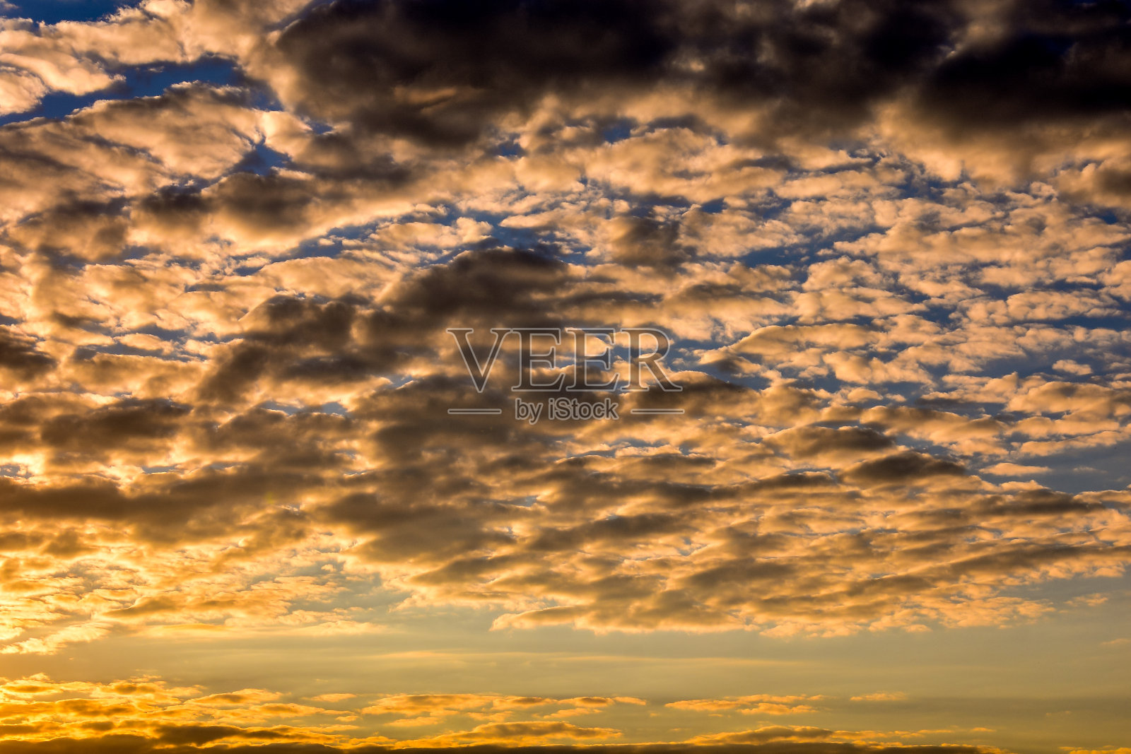 日落时的彩云照片摄影图片