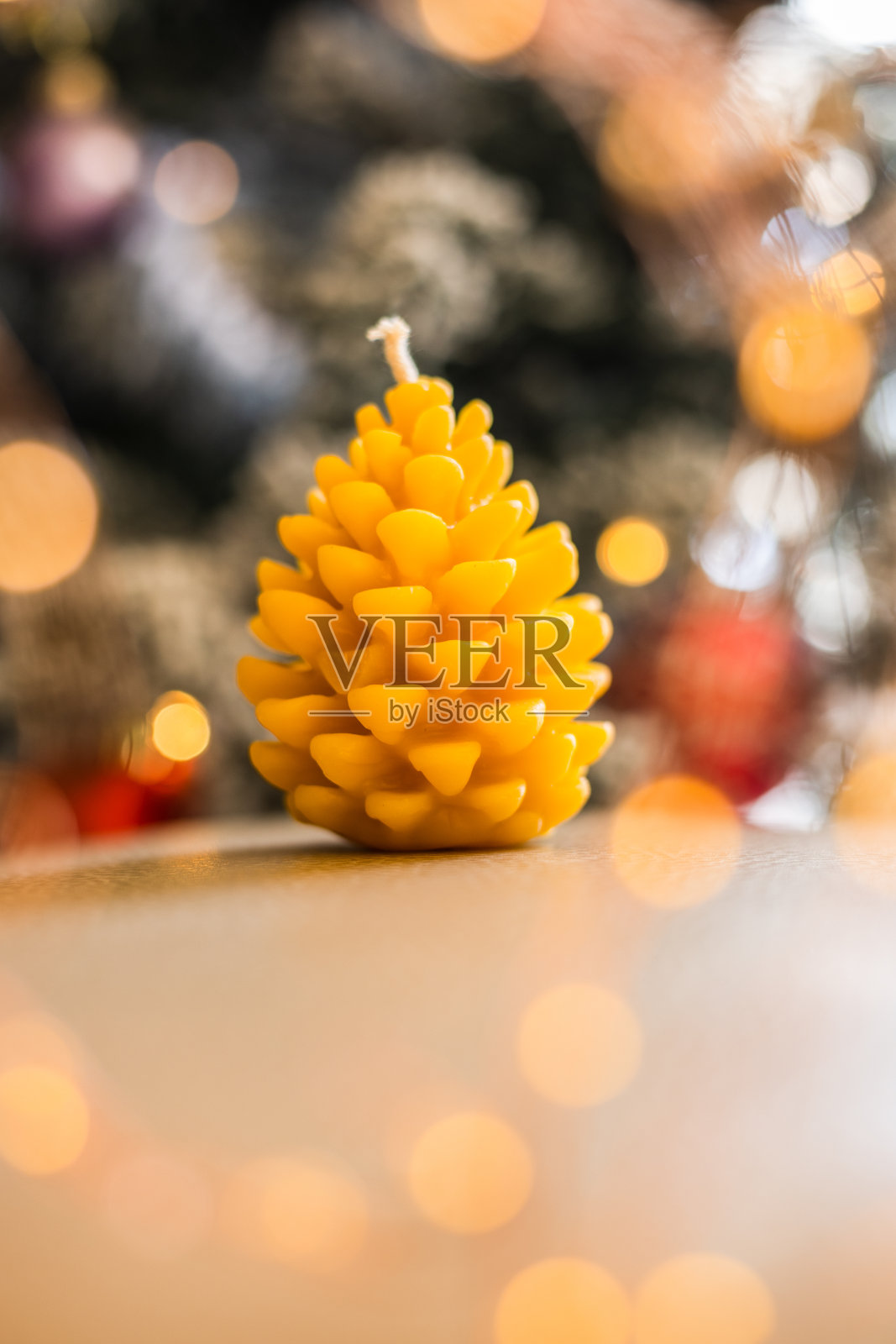 近距离可爱的蜡烛手工制作的工艺品照片摄影图片