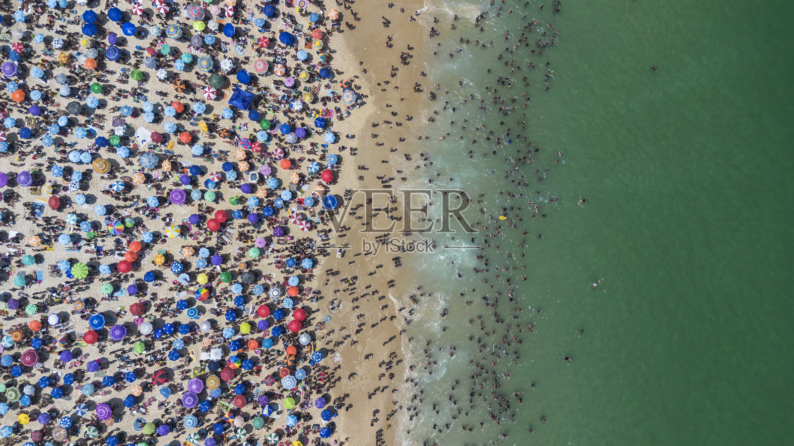 晴天的海滩照片摄影图片