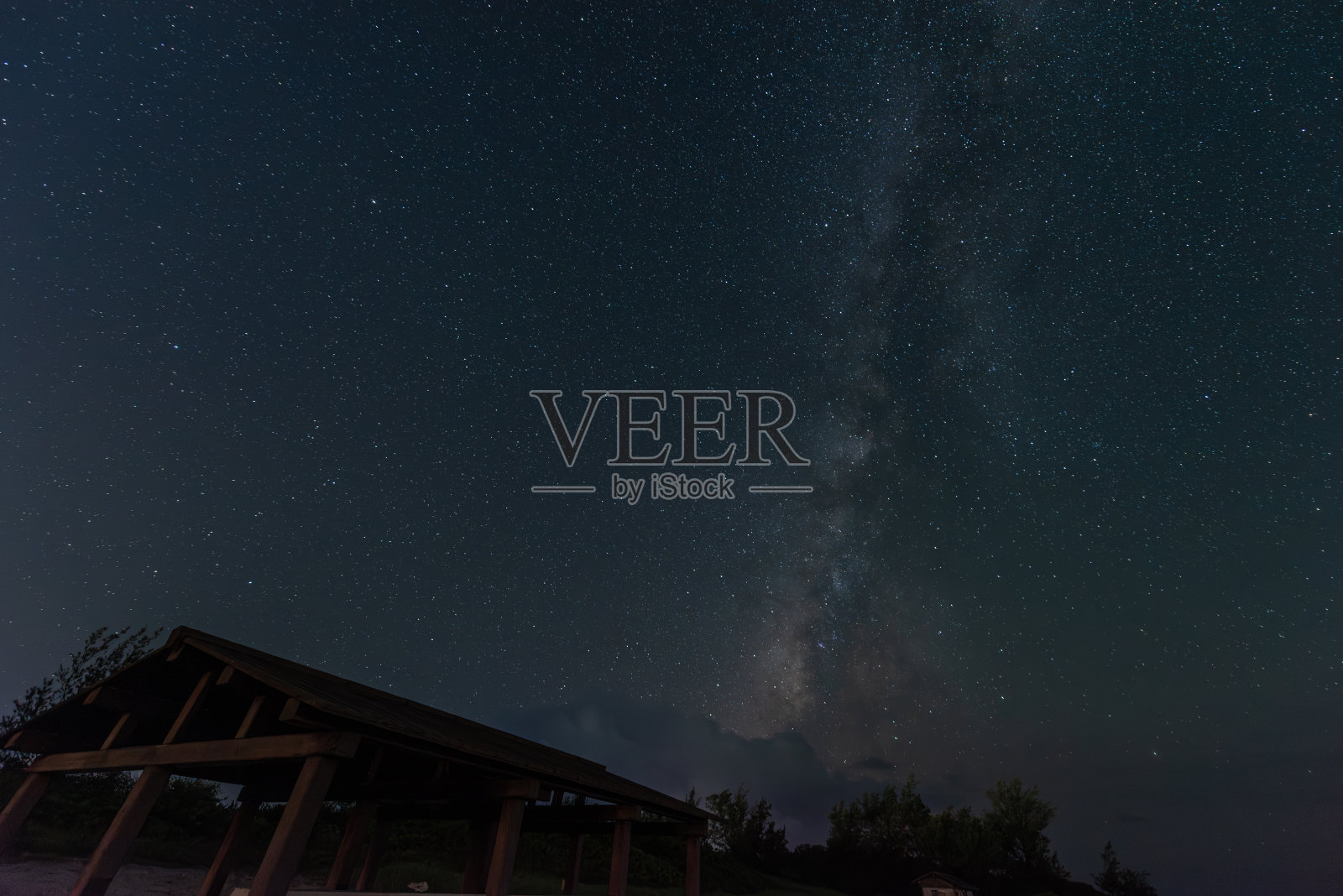 天空中有美丽的星星照片摄影图片