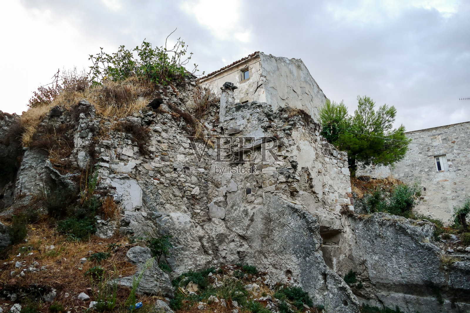 古Gessopalena镇公共考古遗址古石膏石村位于马耶拉山脉照片摄影图片