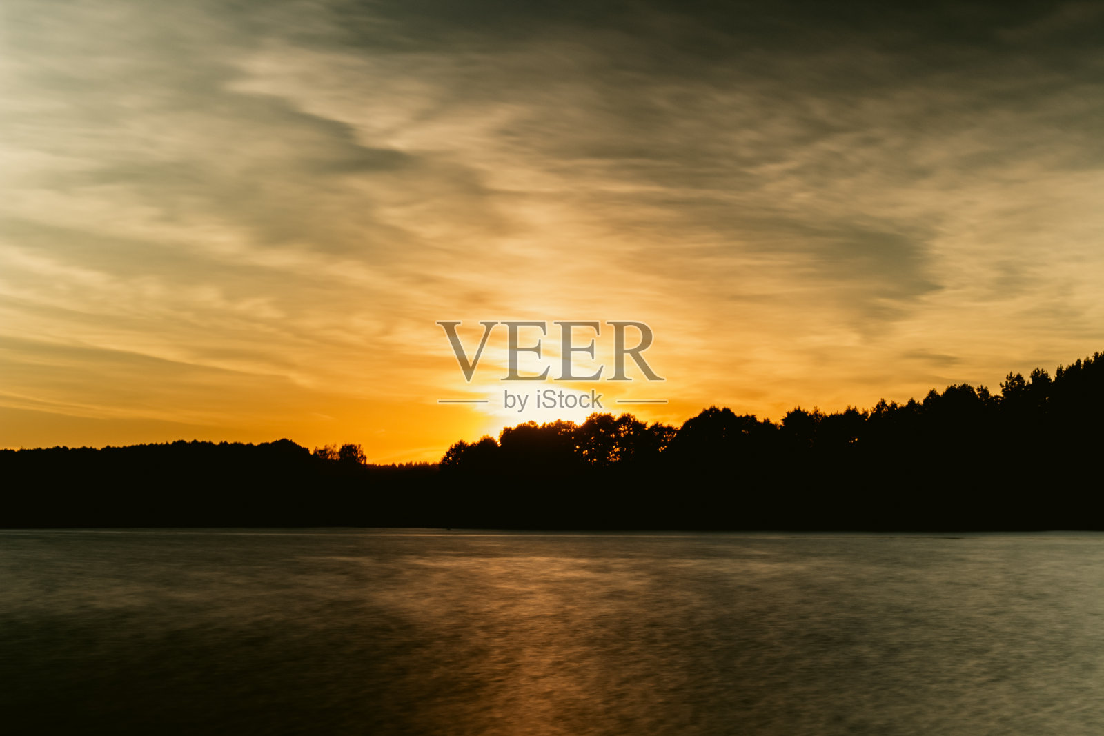 日落与湖泊照片摄影图片