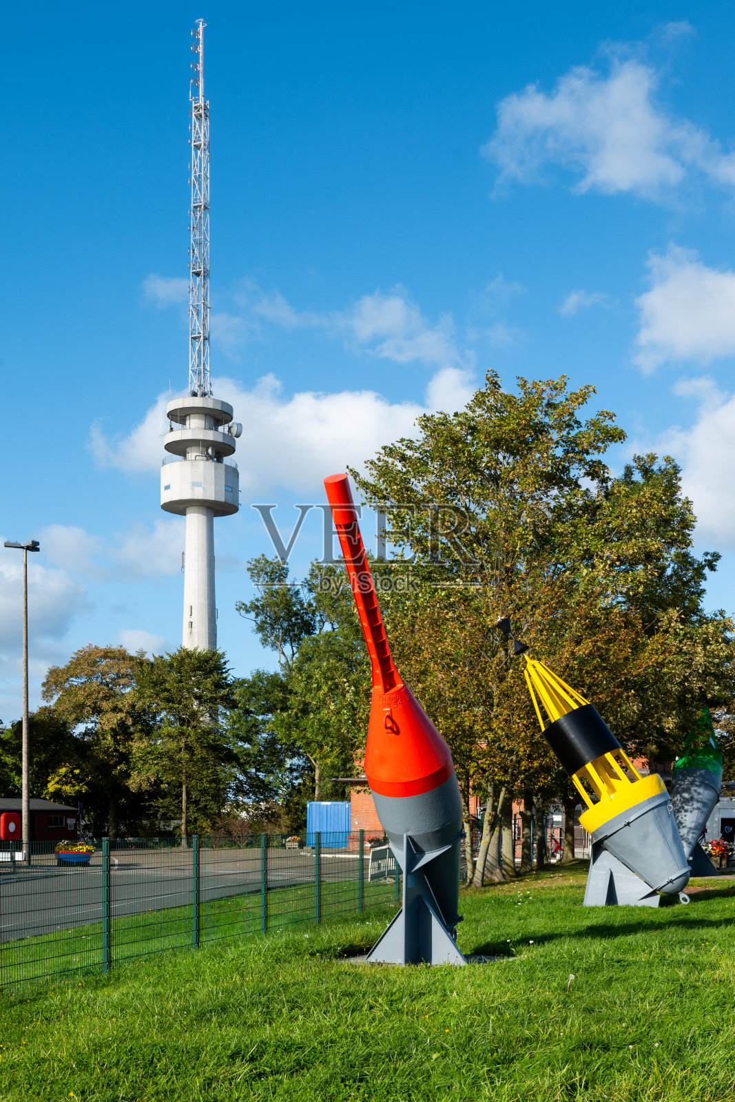 威廉港水路和航运办公室的天线塔-天线塔des Wasserstraßen- und Schifffahrtsamts威廉港照片摄影图片