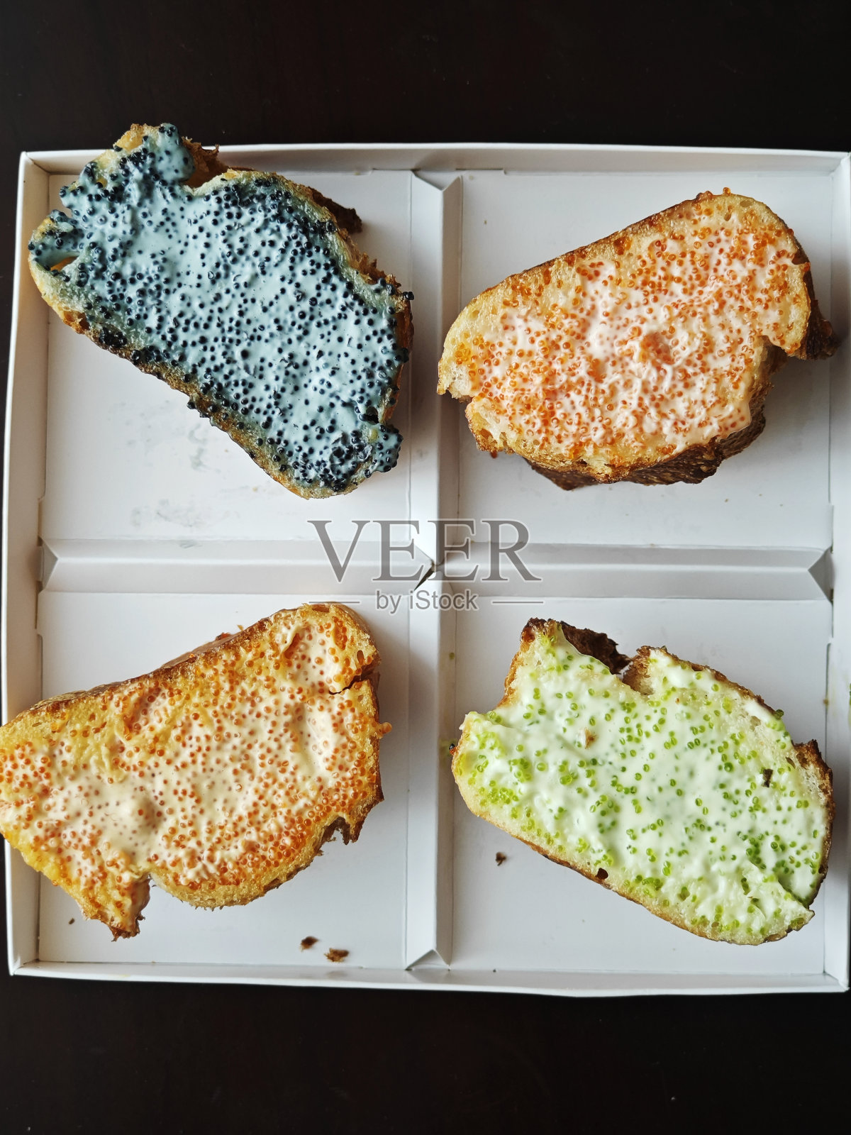 鱼子酱面包照片摄影图片