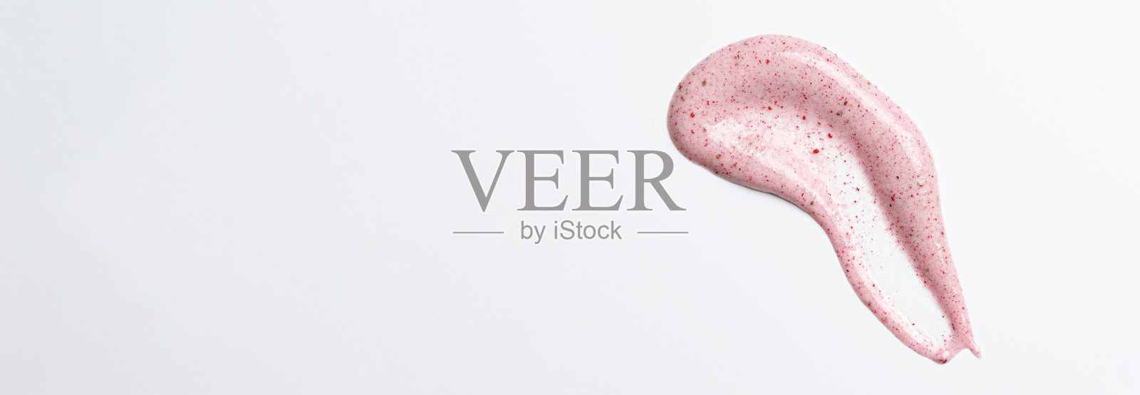 洗用磨砂膏样品。去角质护肤产品。白色背景。本空间照片摄影图片