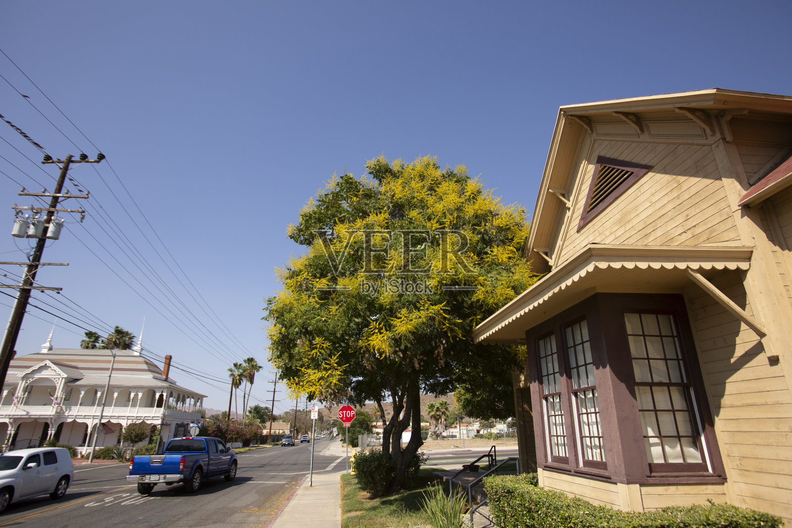 历史悠久的市中心埃尔西诺湖,加利福尼亚州照片摄影图片