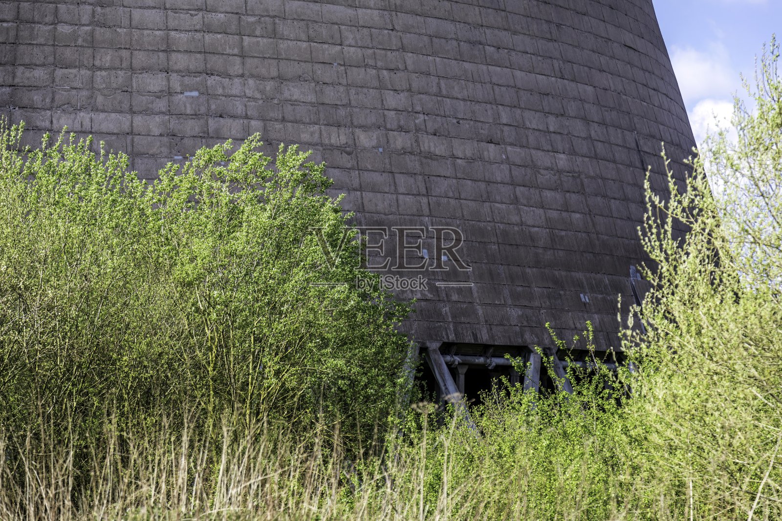 小提琴手渡口发电站照片摄影图片